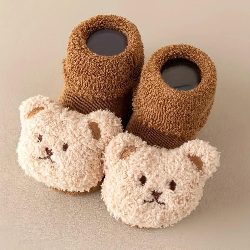 1 pairs of winter newborn non-slip floor socks Cute bear pattern children\'s toddler socks Cozy plush indoor non-slip socks