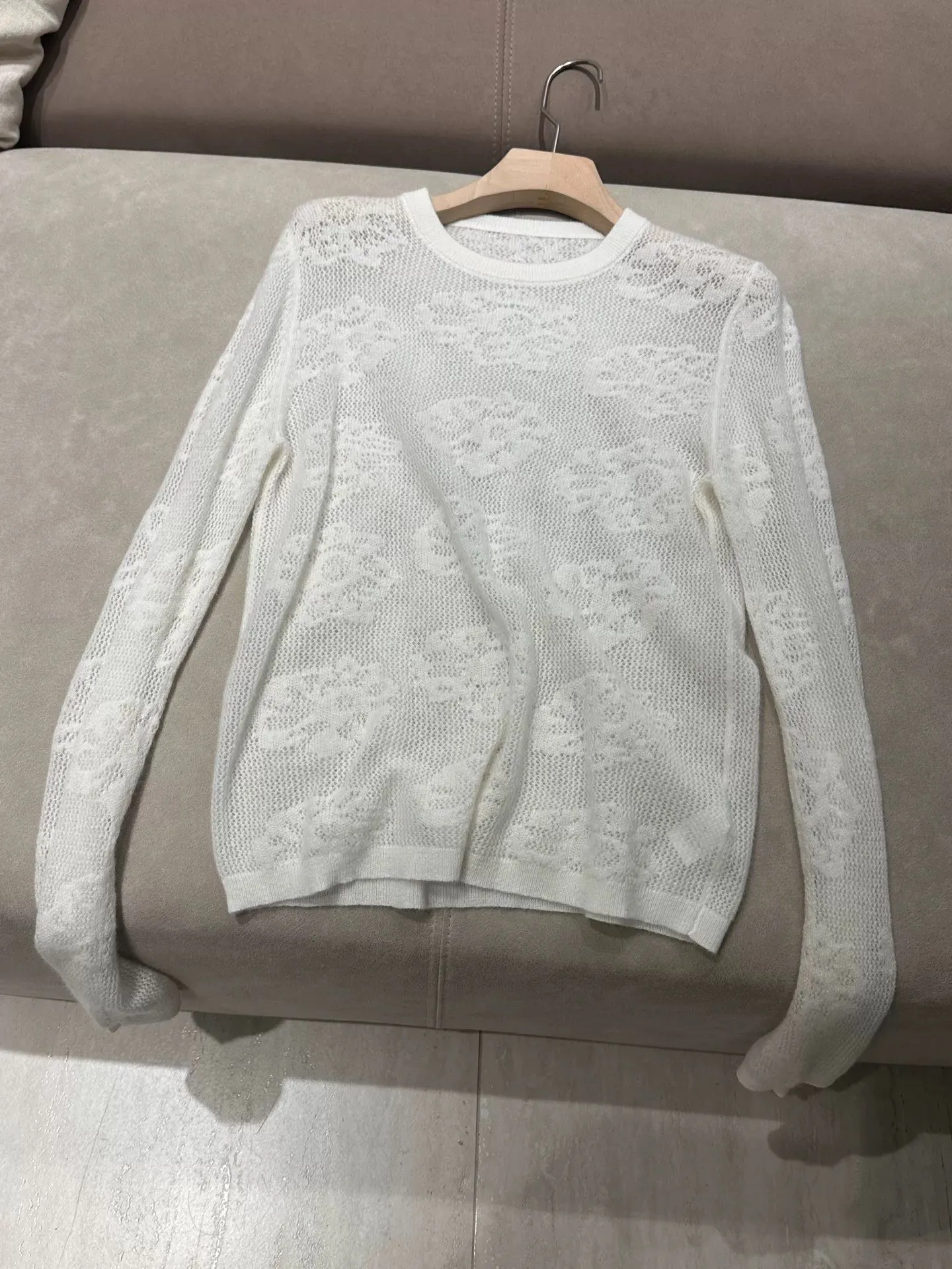 2026Women's Autumn/Winter Crew-Neck Cut-Out Cashmere Knit Top