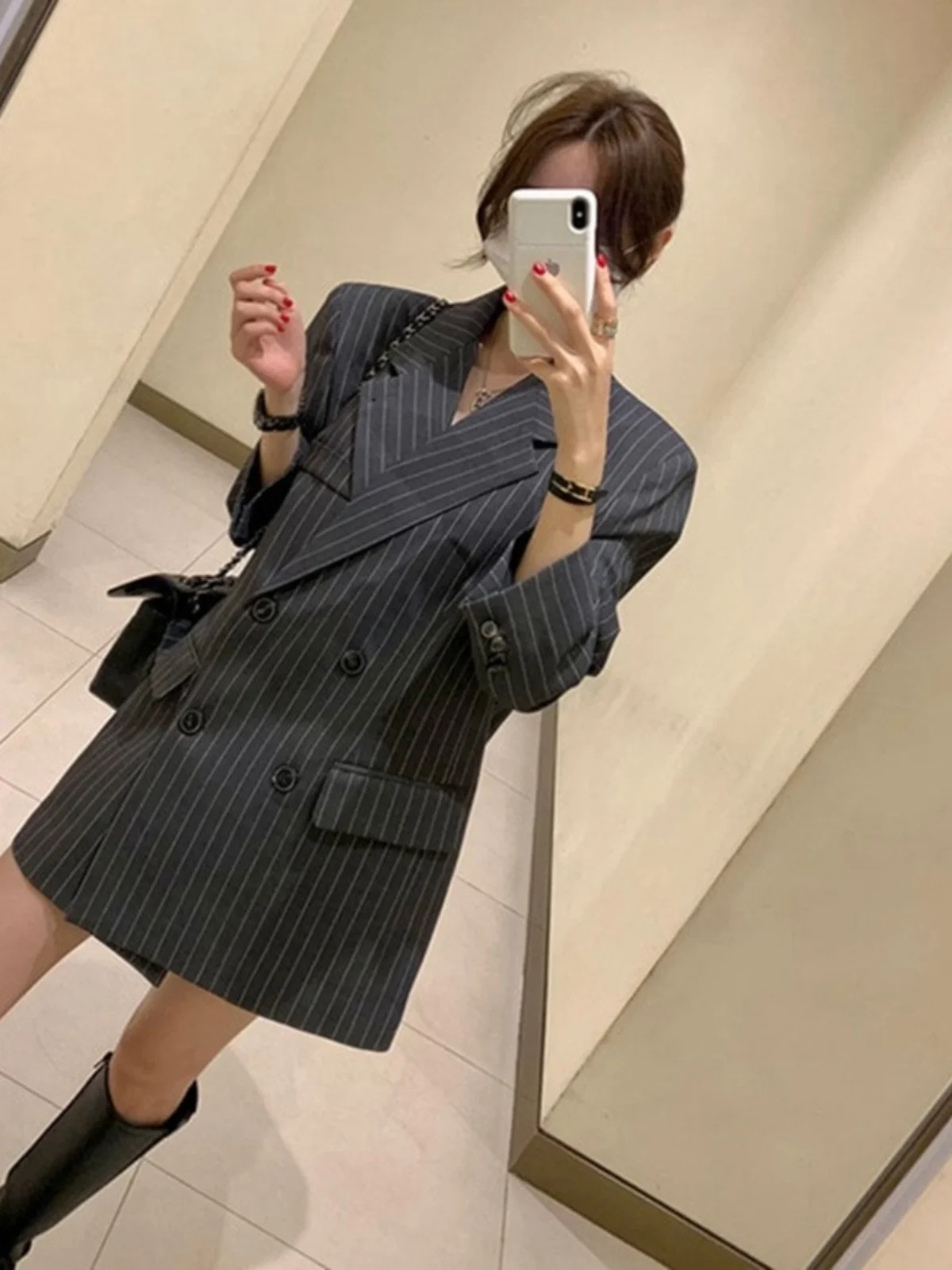 

Women's Autumn Winter Loose Fit Striped Suit Jaet with Belt Double Breasted Outerwear Faionable Casual Commute Sle