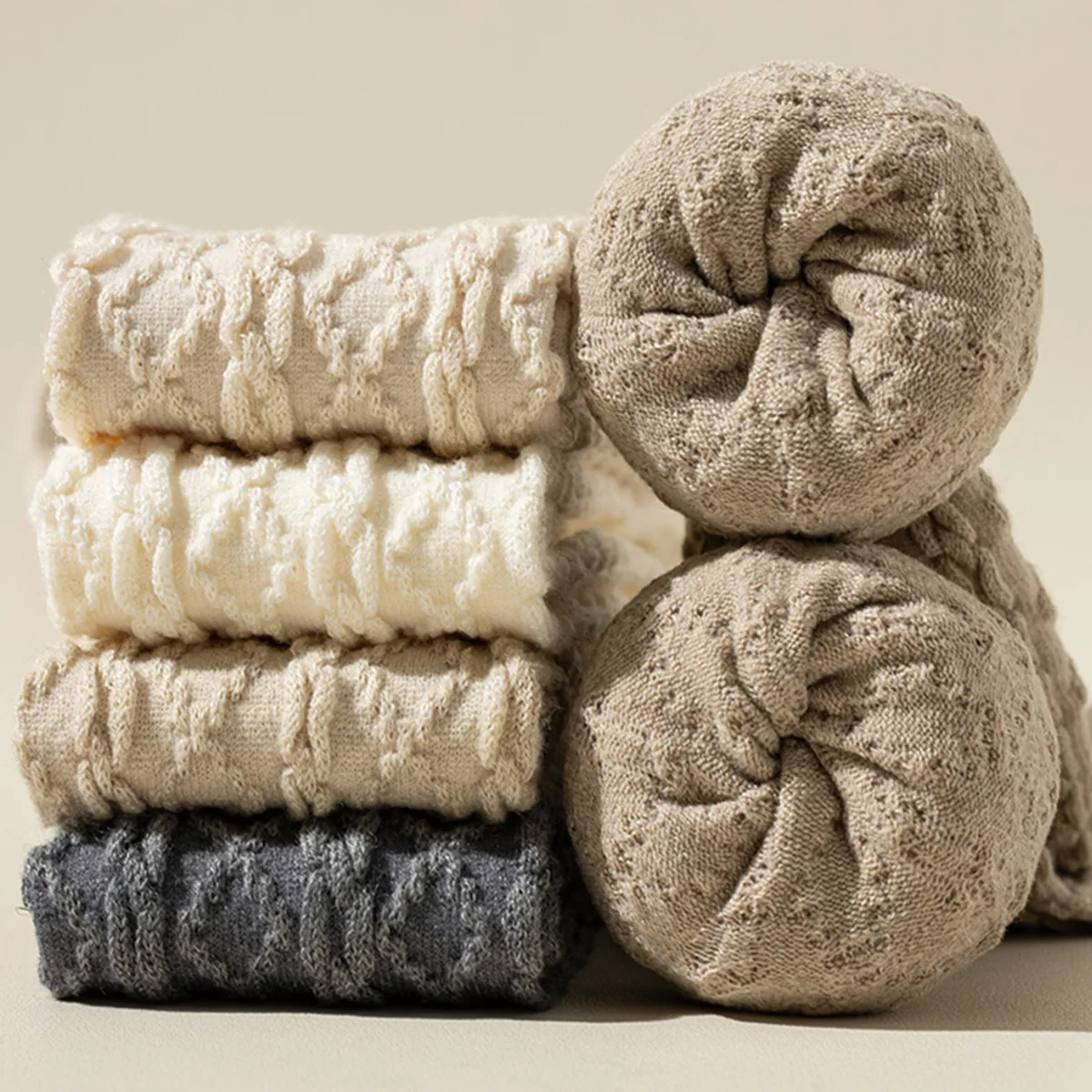 Socken Herbst und Winter Overknee-Socken Drehmuster Rutschfeste hohe Röhre Wärme Dünne Knieschützer Lange Röhrenstrümpfe