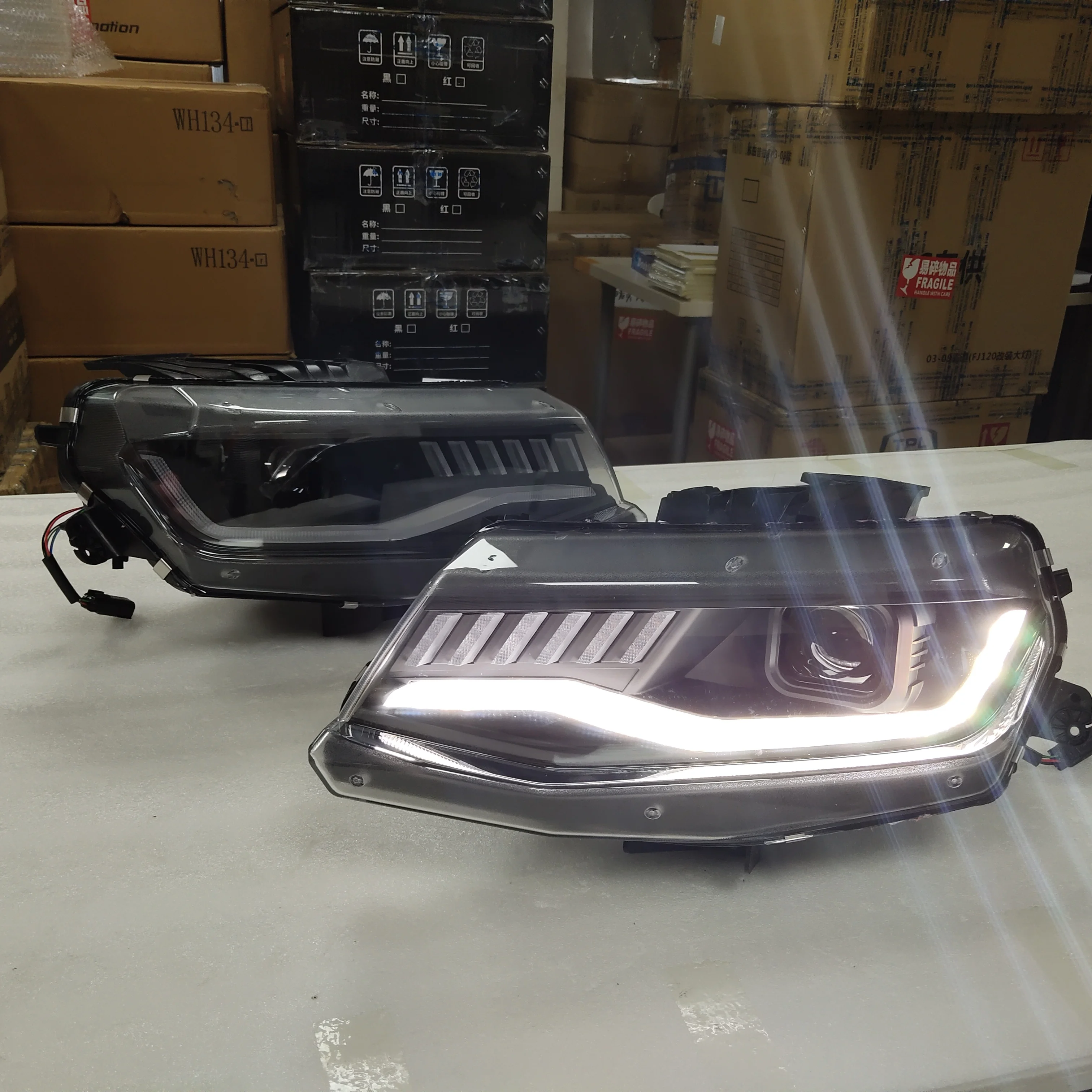 Per Chevrolet Camaro LED Head Light 2016-2019 Auto originale HID Versione SN
