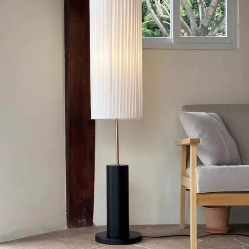 

Simple retro elegant wooden floor lamp living room Japanese Chinese Zen homestay warm sofa bedside vertical lamp