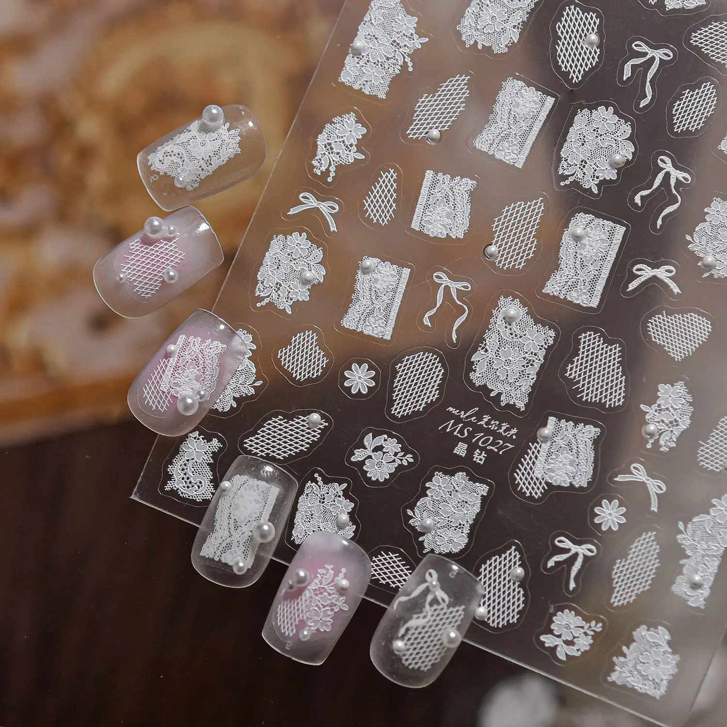 Fashion Lace Gauze Cloth Piece White Bowknot Flower Cluster Pearl Golden Hollow Flower Daisy Self-adhesive Nail Art Stickers DIY