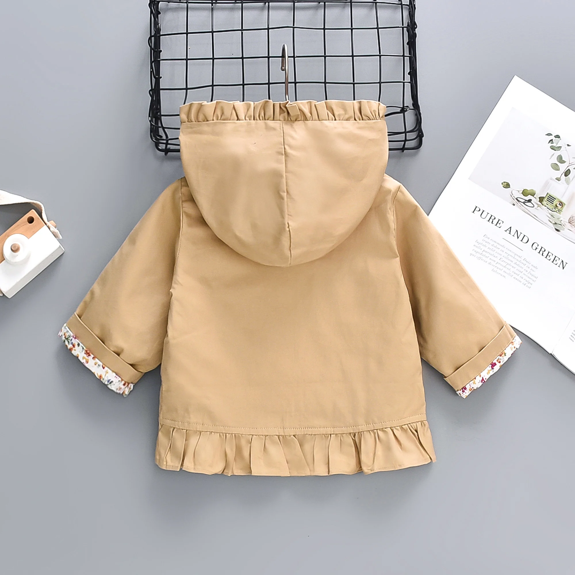 Spring/Autumn Baby Girl Windbreaker Baby Girl Solid Color Hoodie Single breasted Long sleeved Coat Ear fungus Edge Casual Coat
