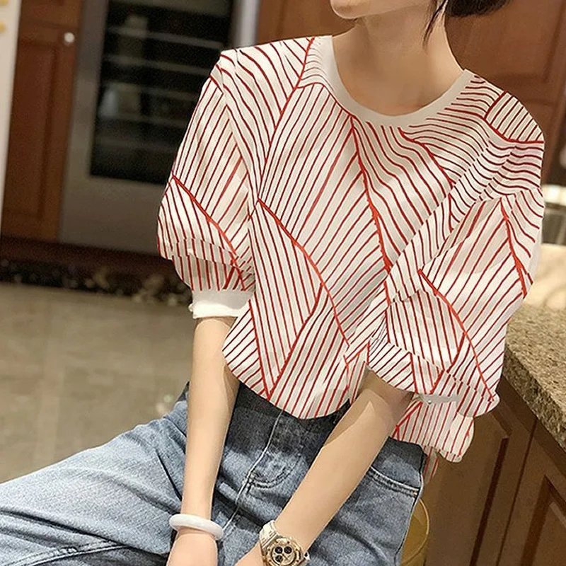 Red Striped Shirt Tops Women\'s Summer New Thin Short Sleeve Loose Fashion Printing All-match Blouse Vintage Casual Clothing