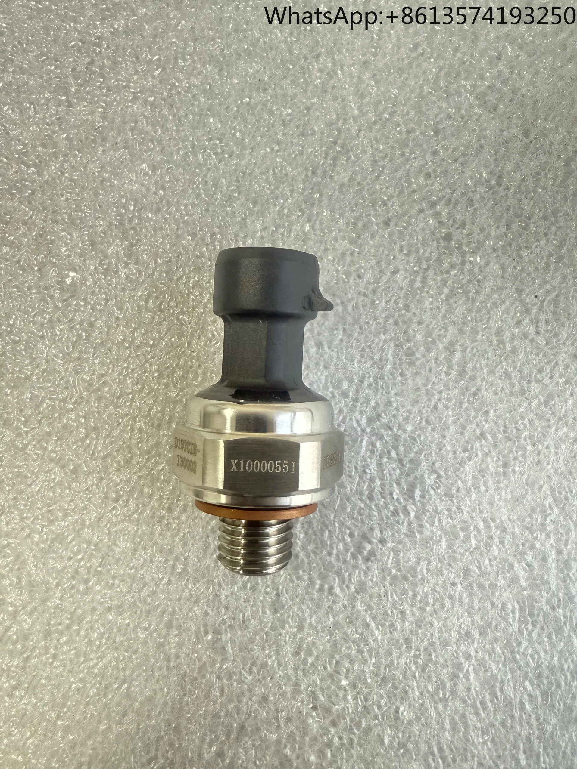 Yunnei Engine D25 Oil Pressure Sensor 3 Wire 12 Thick Plug Drawing Number X10000551
