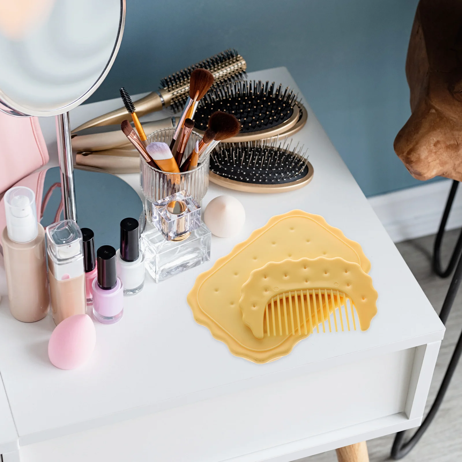 

Mini Compact Mirror Small Portable Makeup Mirror Foldable High Definition Reflection for on The Go Touch Ups Perfect for Purse