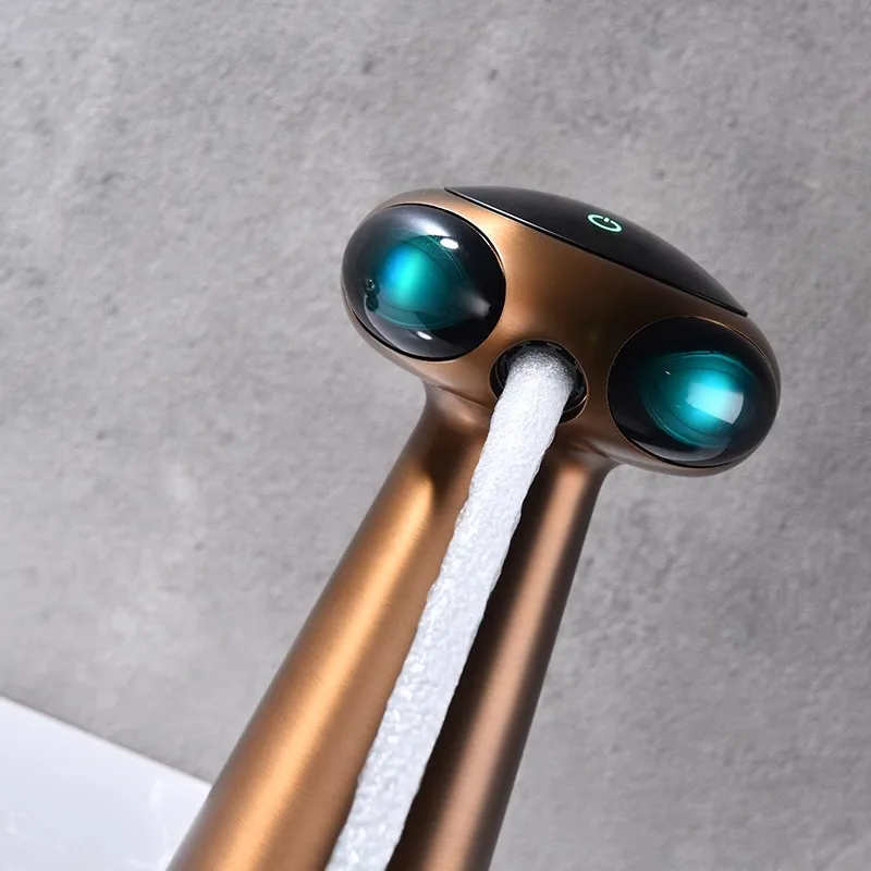 Modern Creative Intelligent Digital Display Automatic Sensing Hot and Cold Alien Single Handle Single Hole Faucet