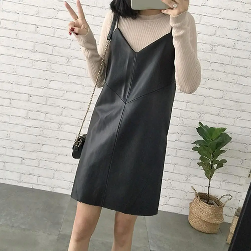 Vestido de cuero sintético con cuello en V para mujer, traje Sexy de cuero sintético, color negro, con pantalones cortos por encima del tobillo, novedad de 2019