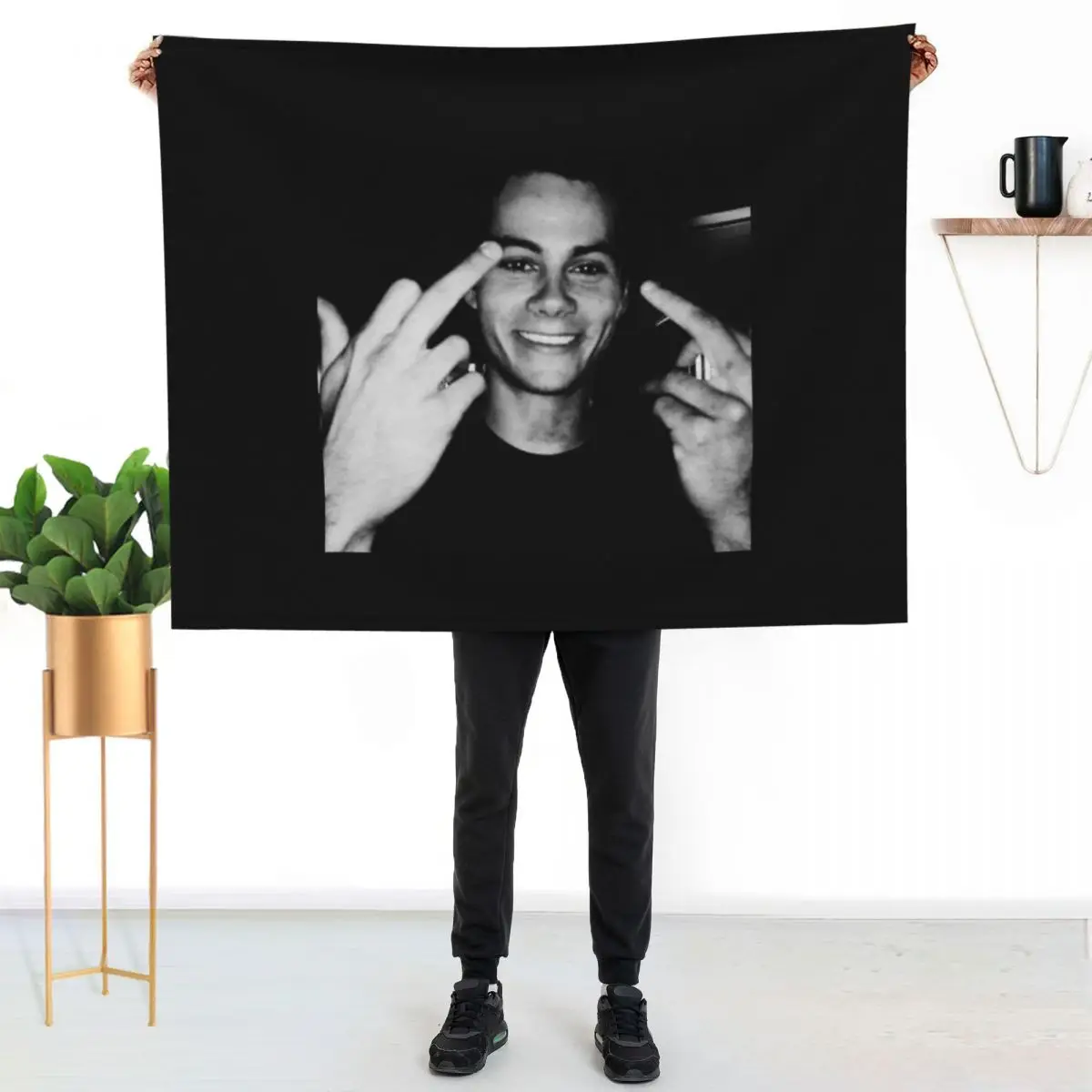 Dylan Obrien Throw Blanket Hairys Flannel Fabric Decorative Sofas anime Tourist Bed covers Blankets