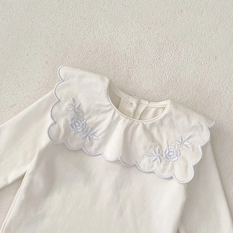 New autumn baby clothing, 0-5 year old female baby, embroidered big collar base T-shirt