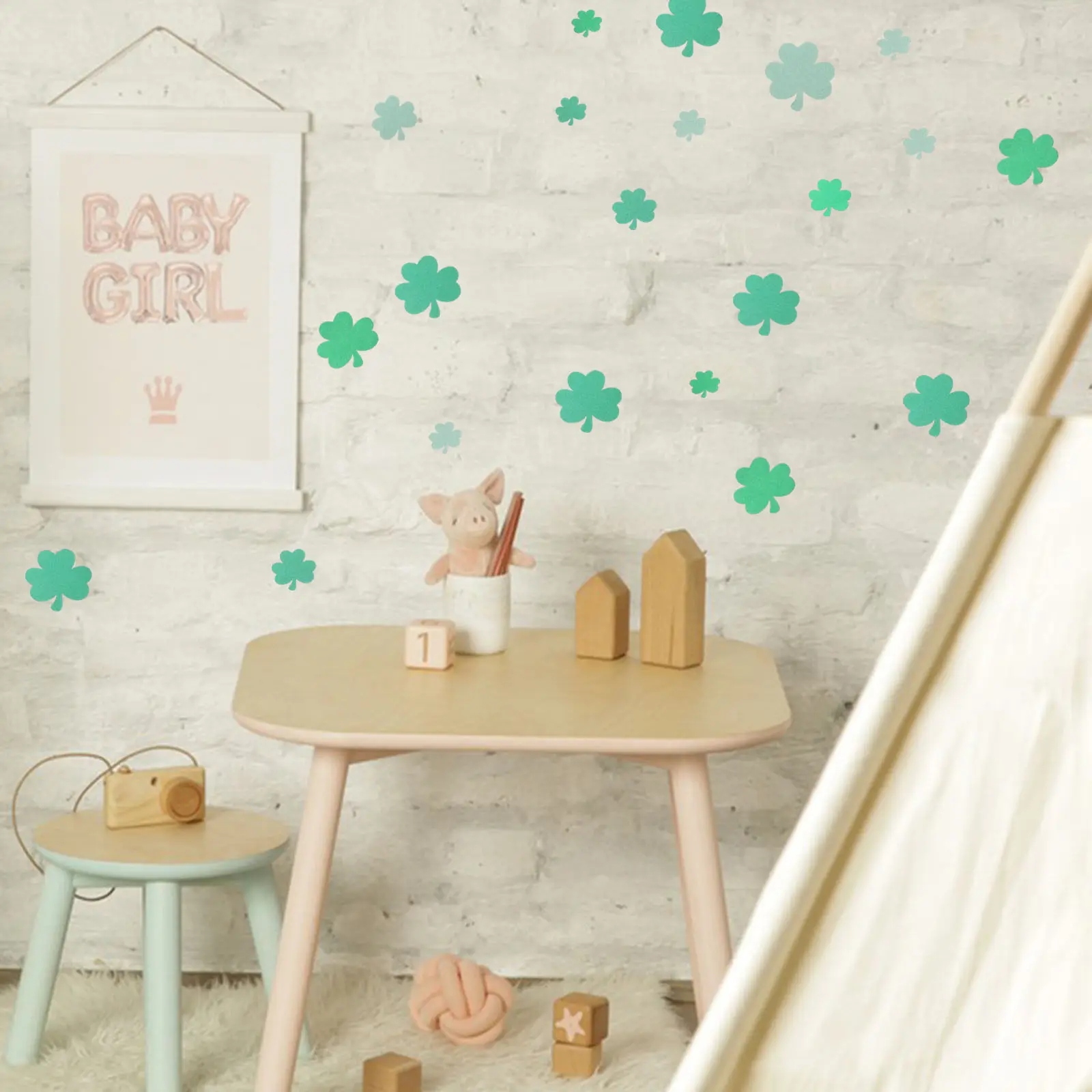 

Набор из 1 шт. блестящих бумажных вырезок в форме клевера для декора стен, оформления классных досок, празднования Дня Святого Патрика, детских комнат