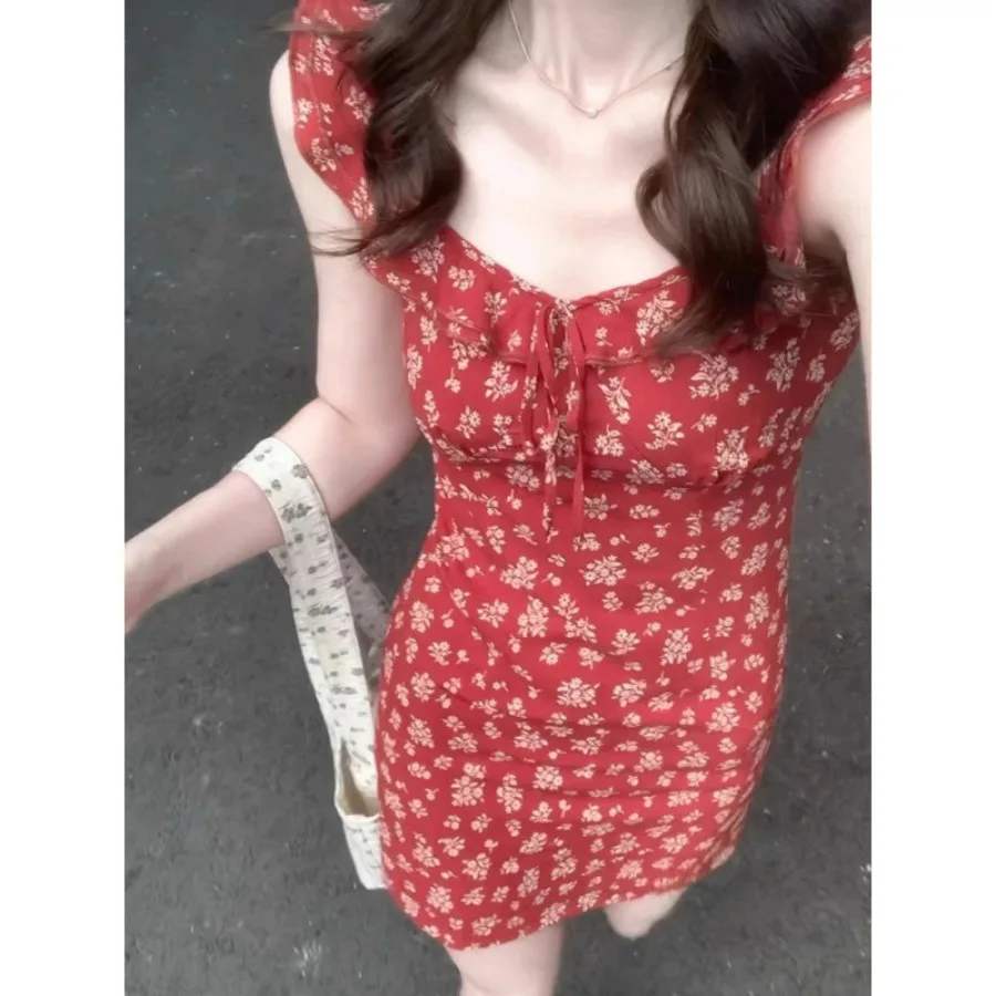 

【New style】French retro red floral suspender dress for women's summer new style small man waist to show slimming short skirt