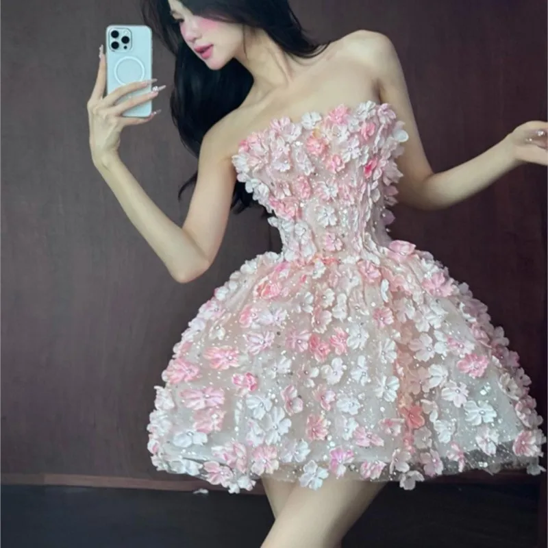 

New three-dimensional flower heavy industry small man chest dress