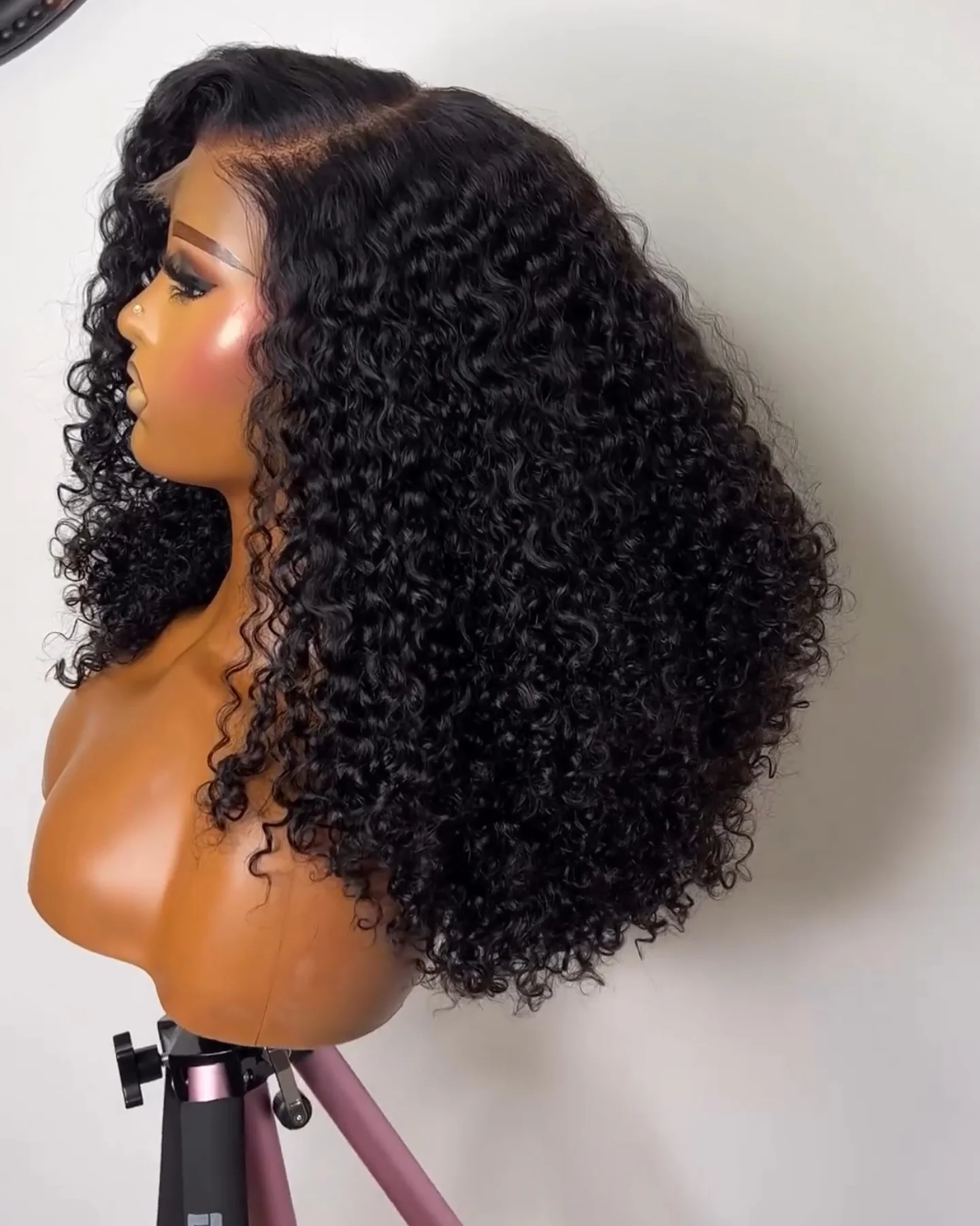 قصيرة بوب قطع أسود اللون عميق مجعد 13X4 HD الدانتيل الجبهة الباروكات شعر مستعار اصطناعي قبل قطعها مع شعر الطفل ابيض عقدة شعر مستعار غلويليس