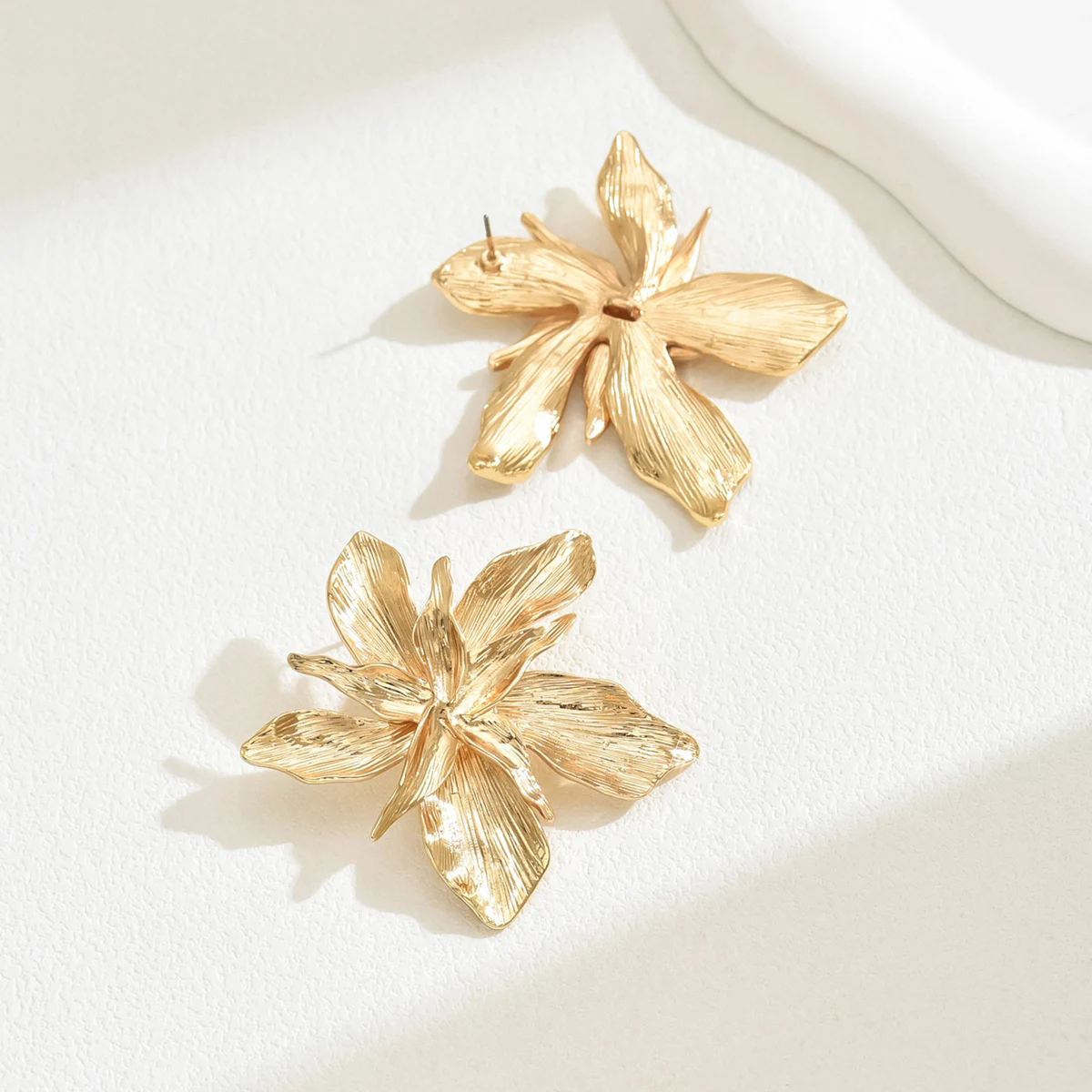 Fashion Geometric Flower Metal Stud Earrings Triangle Gold Color Big Stud Earrings New Trendy Temperament Jewelry Girl Gift image 3