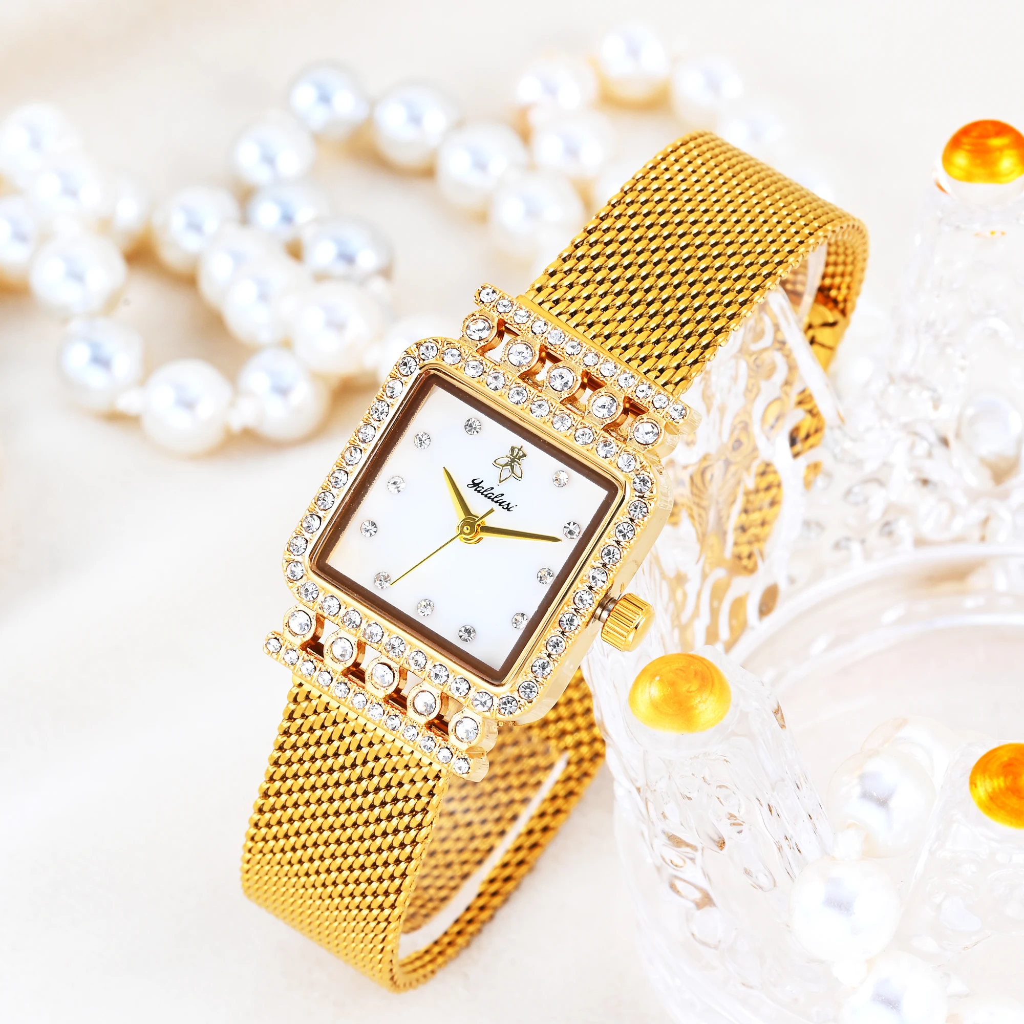 

1 Luxury Precision Ladies' Quartz Watch Compact Square Dial Crystal Accents Holiday Gift For Family & Friends Elegant Style