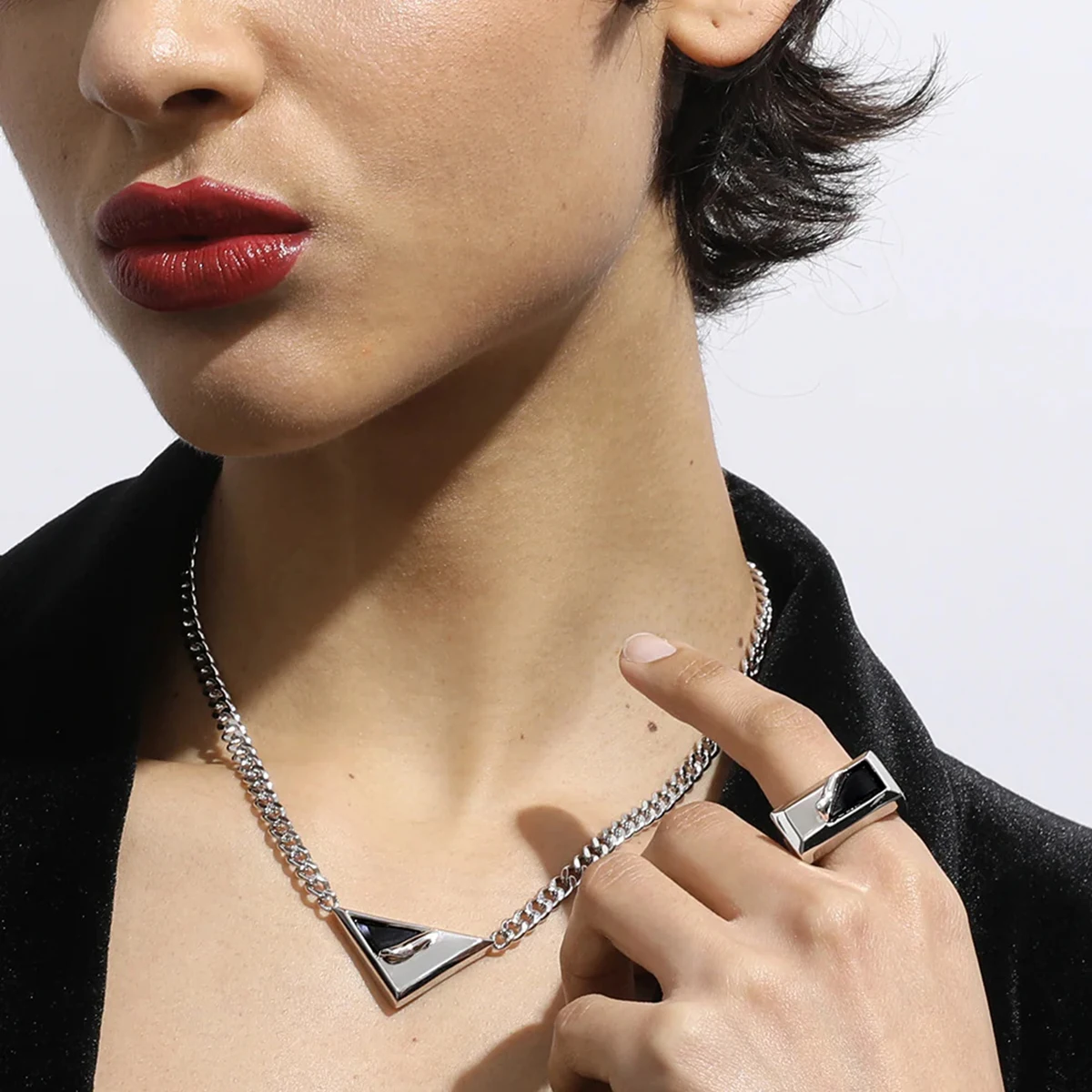 Exquisite Steel Color Resin Board Notched Triangular Necklace Stainless Steel Women Statement Stylish Unique Collar Gift