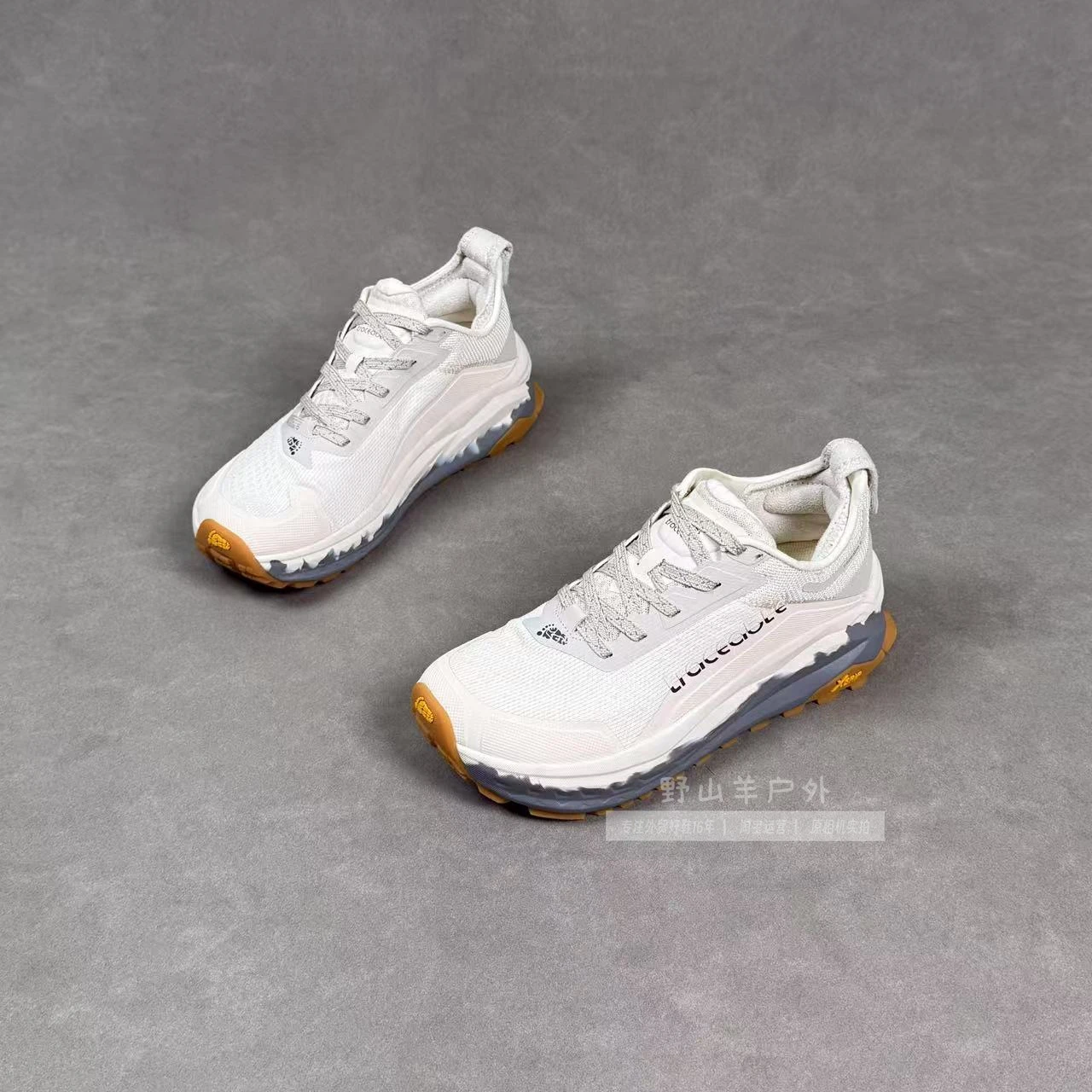 

2025 New Unisex Breathable Professional Anti-Friction High-Quality Outdoor Hiking Shoes Superior Quality