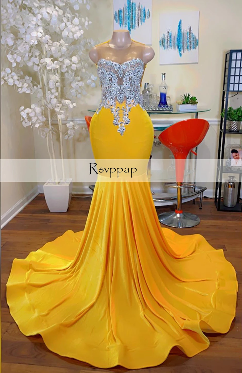 ชุดราตรีงานพรอมสีทองยาว ปี 2025 ทรงเมอร์เมดเข้ารูป คอทรงโอ แขนกุด ผ้าซีทรู ปักลูกปัดสีเงิน สำหรับสาวผิวสี ชุดราตรีงานพรอมแบบเป็นทางการ