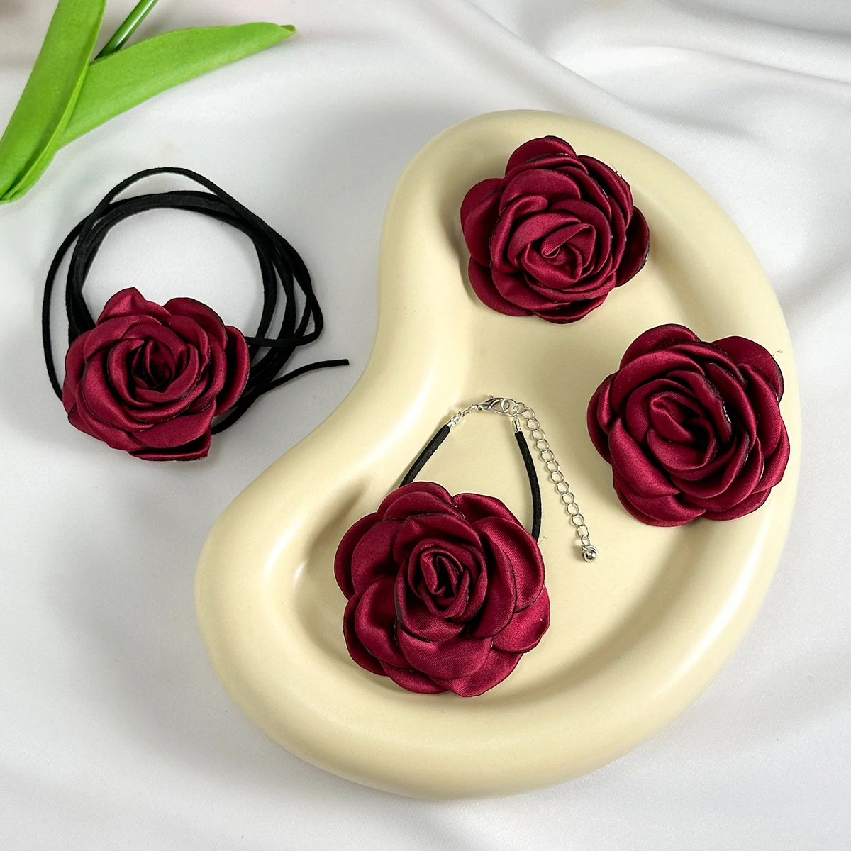 IngeSight.Z Romantic Big Rose Flower Earrings & Necklace Set