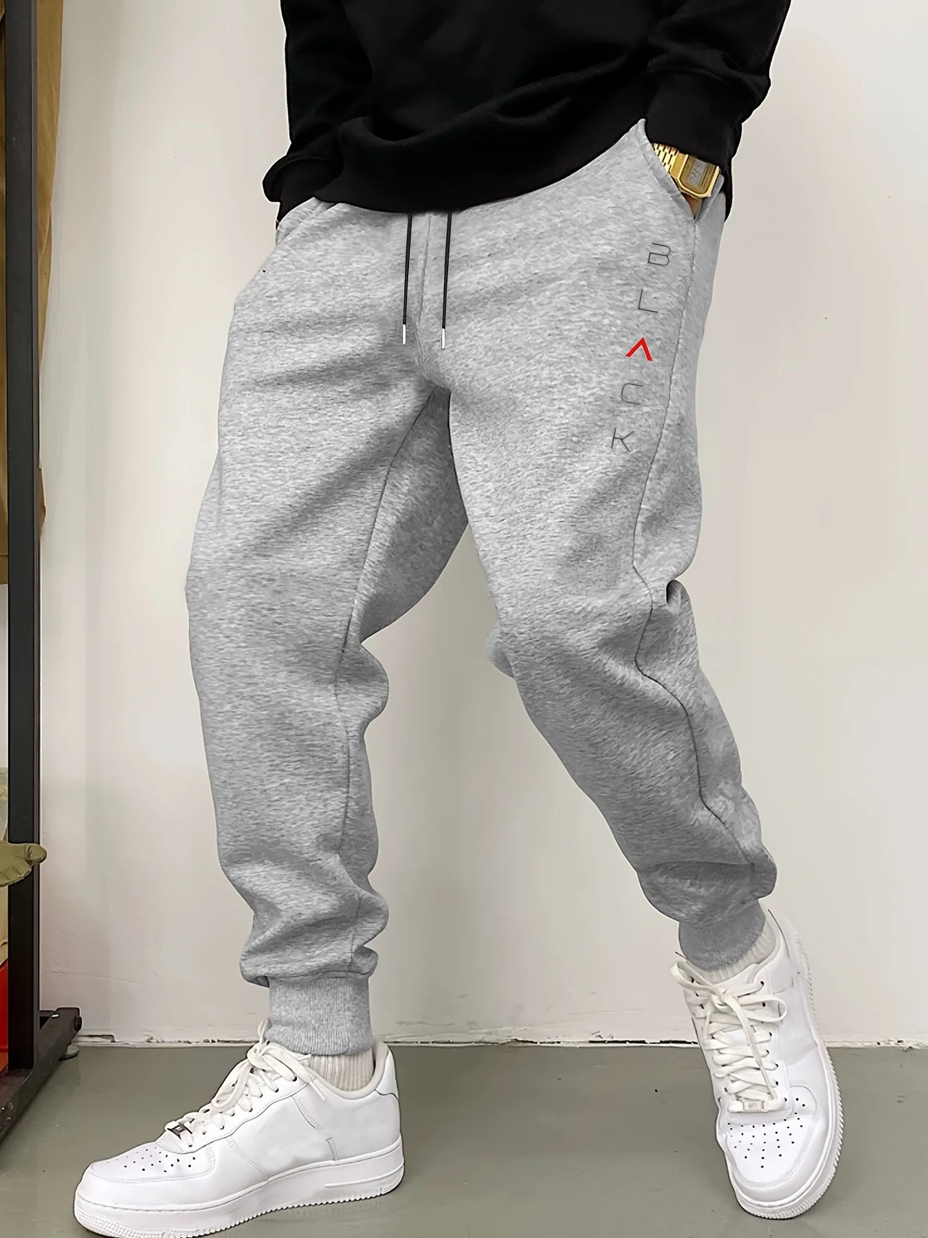 Black Vertical Letter Print Men Jogger Pants, Drawstring Waist, Loose Hip Hop Street Casual Sports Sweatpants