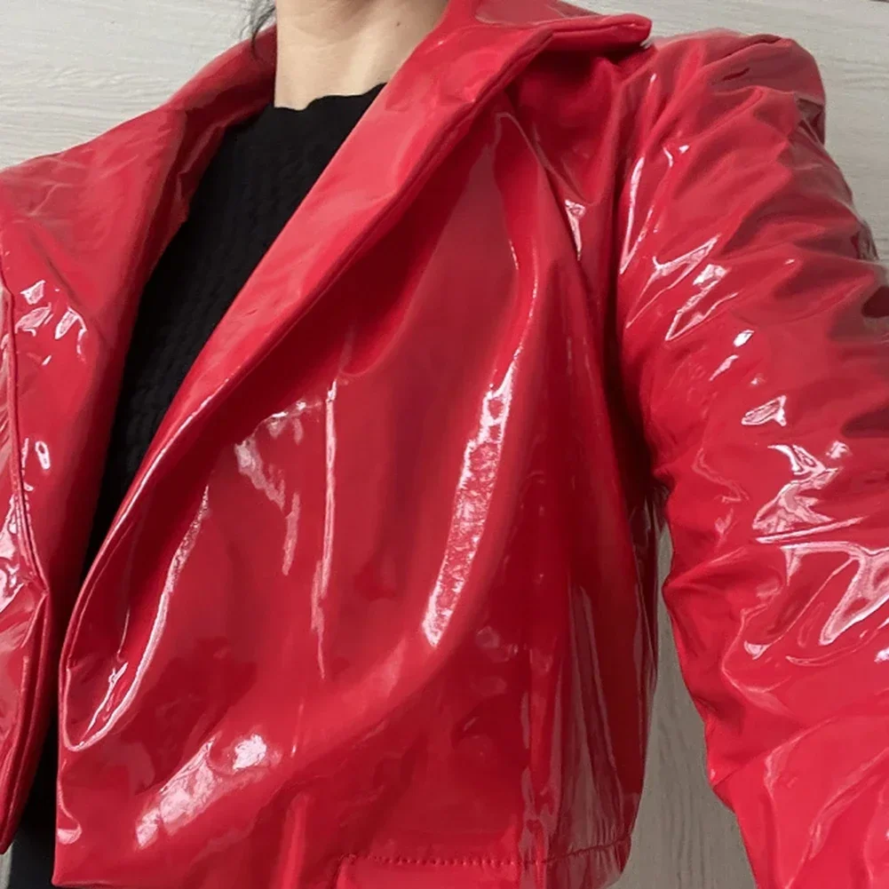 سترة نسائية طويلة الأكمام لامعة ، جلد براق ، معطف قصير بطية صدر ، حفلة النادي