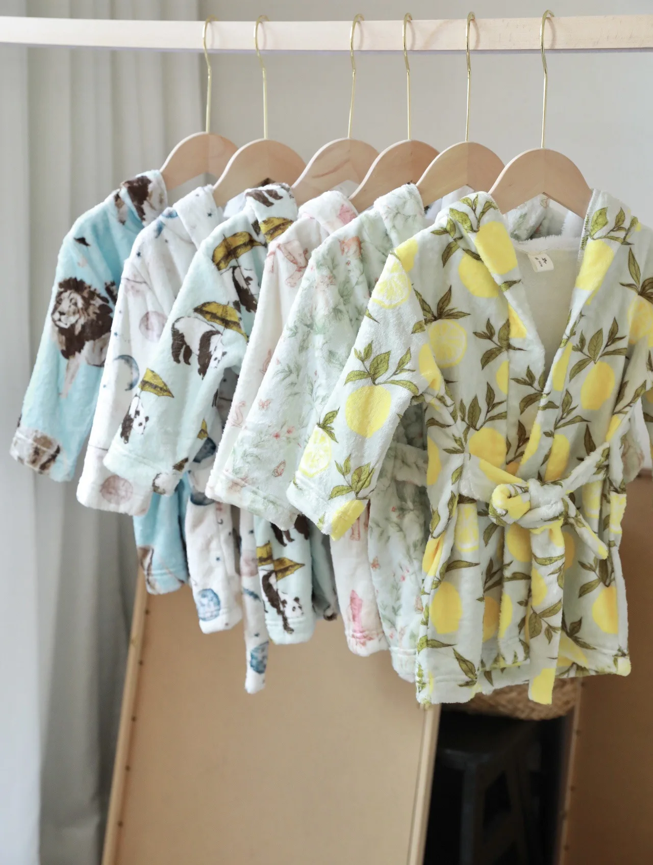 

Jenny&Dave Children's flannel hooded bathrobe, spring and autumn thickened pajamas, boys and girls, babies, spring cute pajamas,