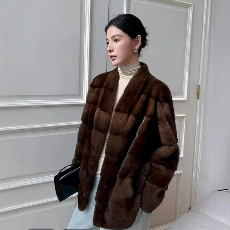 2026 Winter Nieuwe Mode Opstaande Kraag Verdikte Warme Bont Bovenkleding Elegante Verfijnde Effen Kleur Nertsen Halflange Jas voor Vrouwen