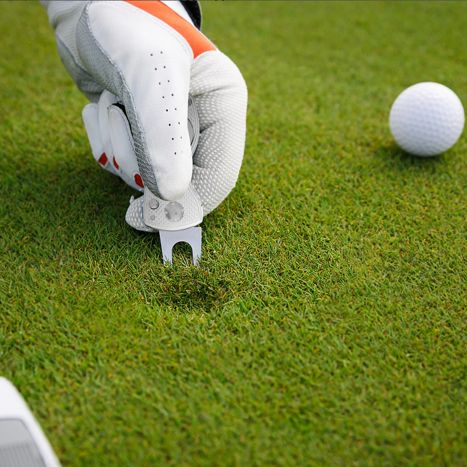 

Foldable Divot Repair Tool Aluminum Alloy Golfing Accessories For Men Durable Lightweight Easy Carry Metal Fork Training