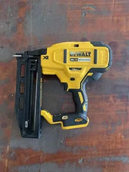 USED DEWALT  DCN662N Brushless 16Ga Straight Fix Nailer 20v.(ONLY TOOL)