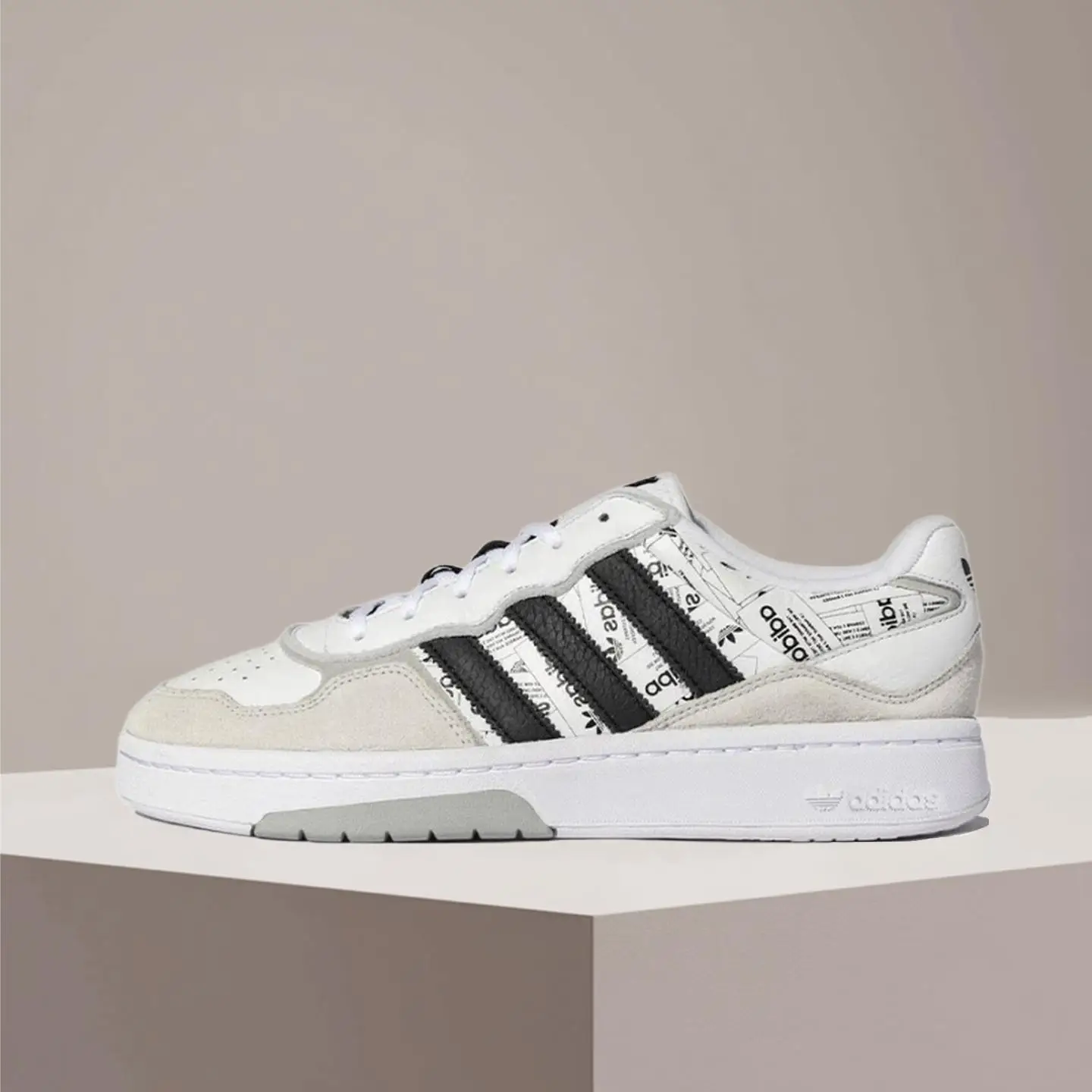 

Кеды adidas Originals Courtic Classic Fashion, нескользящие, удобные, прочные, низкие, унисекс, ID4081