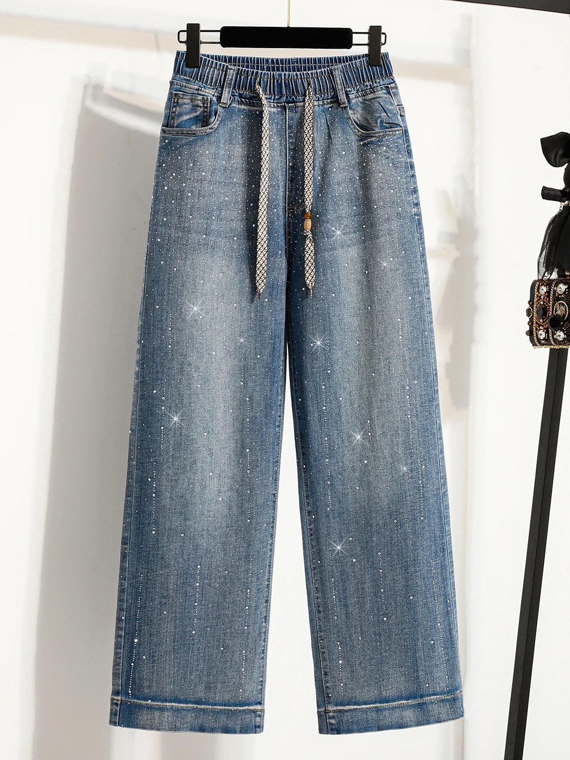 

Блестящие джинсы прямого кроя больших размеров с бриллиантовой отделкой, эластичным поясом, слегка эластичные, весна-лето, новинка для женщин