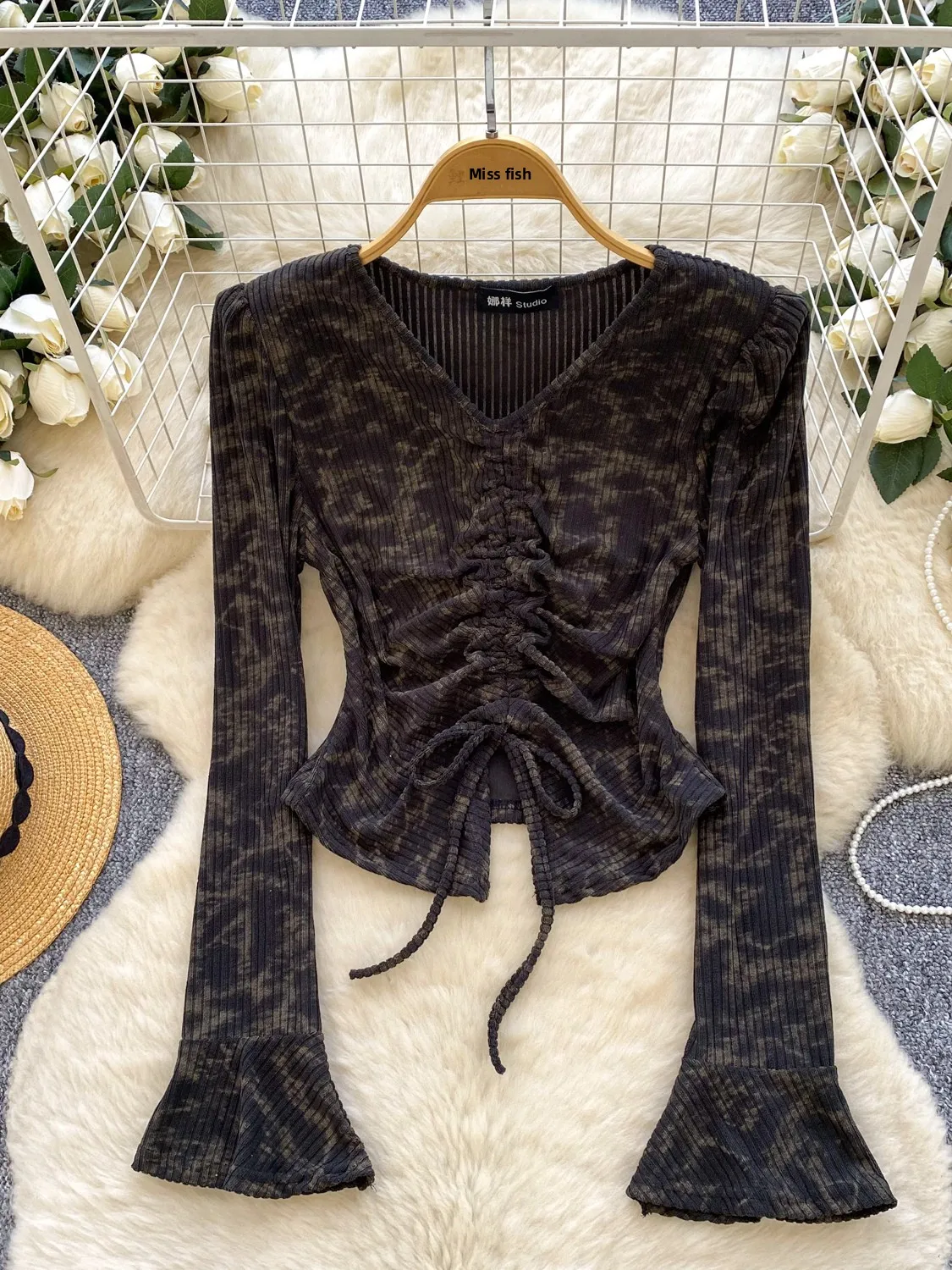 เสื้อไหมพรมทรงเข้ารูป คอวี แขนยาว สำหรับผู้หญิง ฤดูใบไม้ร่วง ฤดูหนาว ดีไซน์เอวผูกเชือก ใช้เป็นเสื้อตัวใน แฟชั่นสุดเซ็กซี่