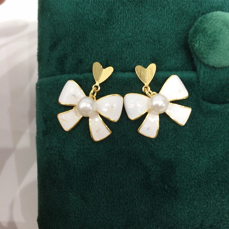 

ZHBORUINI 2024 Natural Freshwater Pearl Earrings For Women 14K Gold-Plated Cute Love Bow Earrings S925 Silver ear needles