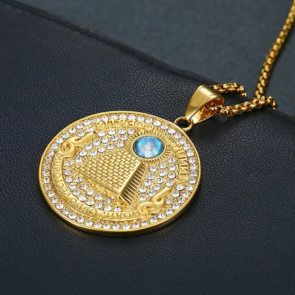 Ancient Egyptian Pyramid Eye of Horus Pattern Round Pendant Necklace For Men Women Fashion Stainless Steel Retro Amulet Jewelry