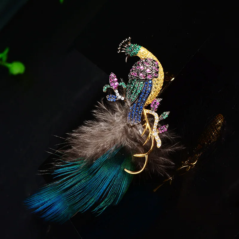 

Korean Novelty Peacock Brooches Feather Simulation Design Delicate Accessories Luxury Cubic Zirconia Women High-grade Corsage