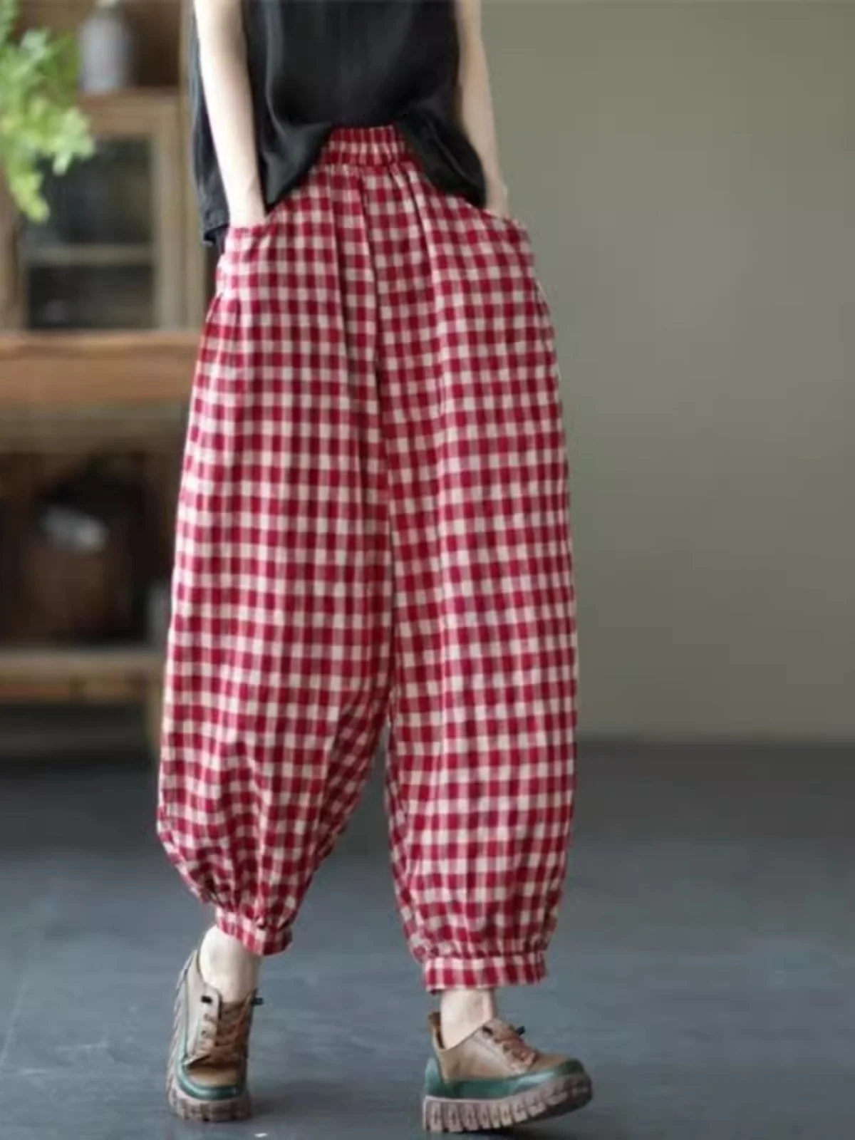 

Женские широкие брюки-каррот из хлопка и льна в клетку, модель 2026 года, новые летние универсальные брюки больших размеров для полных женщин, стройнящие фигуру