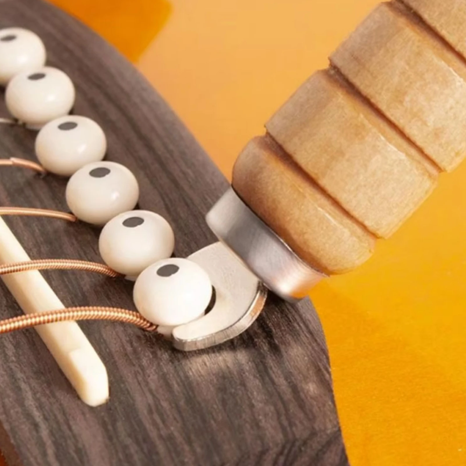 Integrated Guitar String-Changing Tool Ergonomic Guitar String Winder with Cutter and Bridge-Pin Puller Compact Smooth-Turning