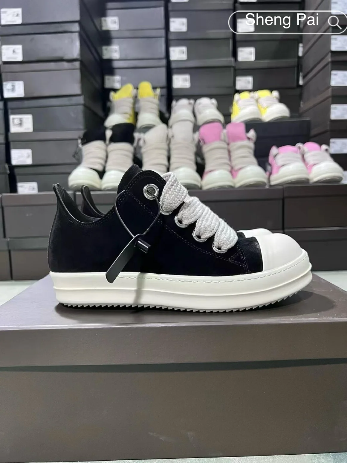 Fashion Men's Athleisure Shoes Black Suede Low Top Shoes High Quality O-wen Women's Sneakers Thick Lace Design Ankle Shoes