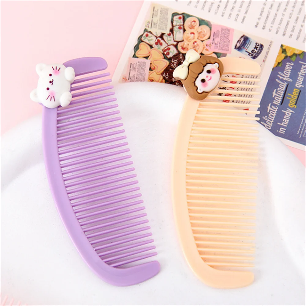 Cartoon Mini Crescent Comb Smooth Handle Feel Comfortable Rounded Comb Plastic Teeth Baby Body Care Hair Comb Portable Comb