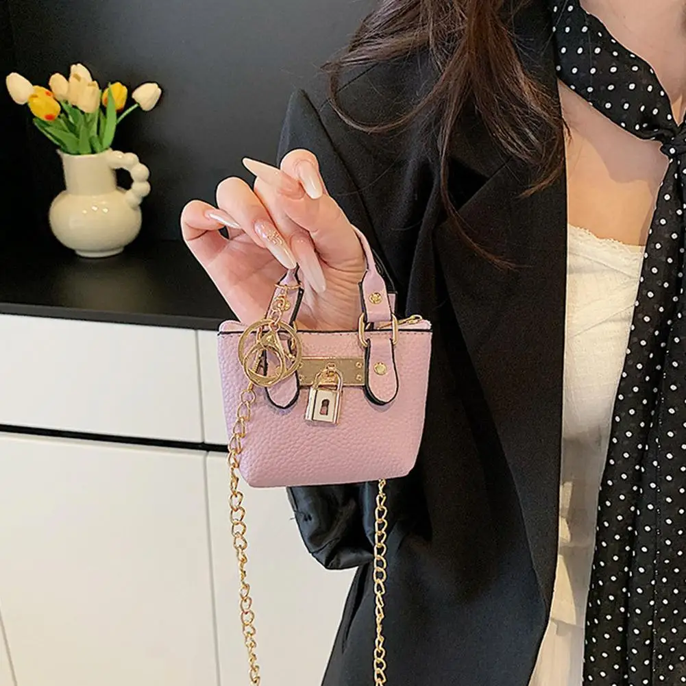 

Модная квадратная сумка для женщин, универсальная сумка на одно плечо с замком, мини-роскошная сумка через плечо, модная сумка-тоут с подвеской