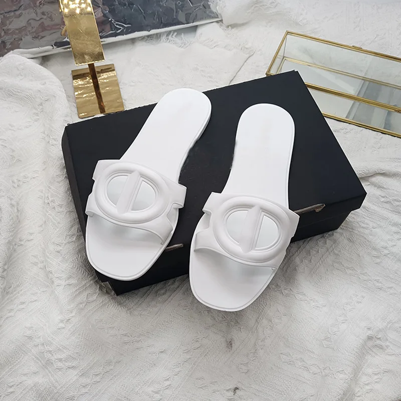 Fashion Clear Jelly Slide Sandals Women 2026 Pig Nose Toe Ring Flat Transparent PVC Non Slip Beach Slippers