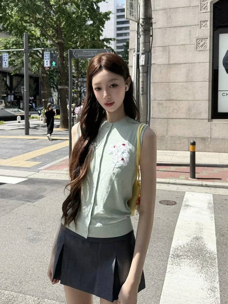 

Iceyy Casual Silk Ribbon Knitted Vest Top with 3D Flower Design Svel Korean Sle Slim Fit Wool Blend Ne Sweater