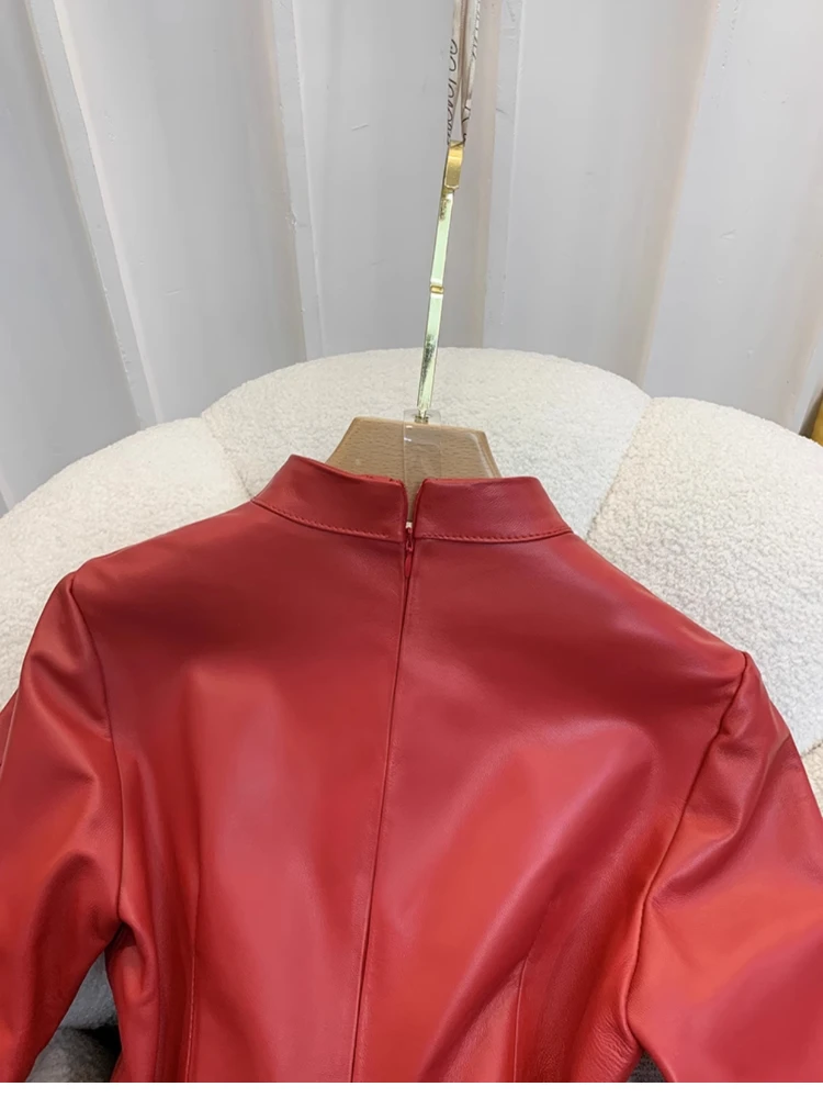 Chaqueta de cuero auténtico para mujer, Tops de piel de oveja auténtica, jersey con cinturón de cintura, abrigo de cuero rojo con mangas acampanadas, novedad de primavera 2024