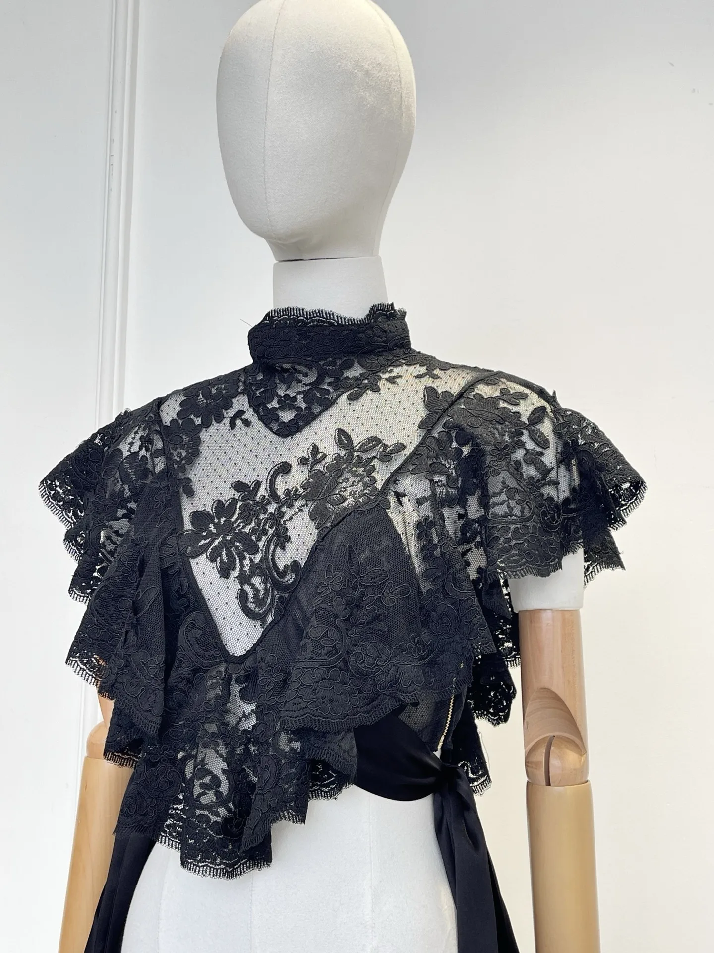 

Black Lace Patchwork See Through Sleeveless Blouse Tops 2025 New Fashion