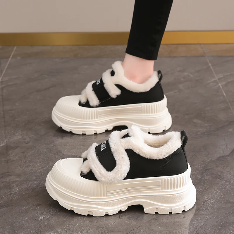 الأحذية النسائية 2024 الخريف/الشتاء مجموعة جديدة مع الأحذية القطنية السميكة المخملية والدافئة سميكة القاع أحذية كاجوال متعددة الاستخدامات