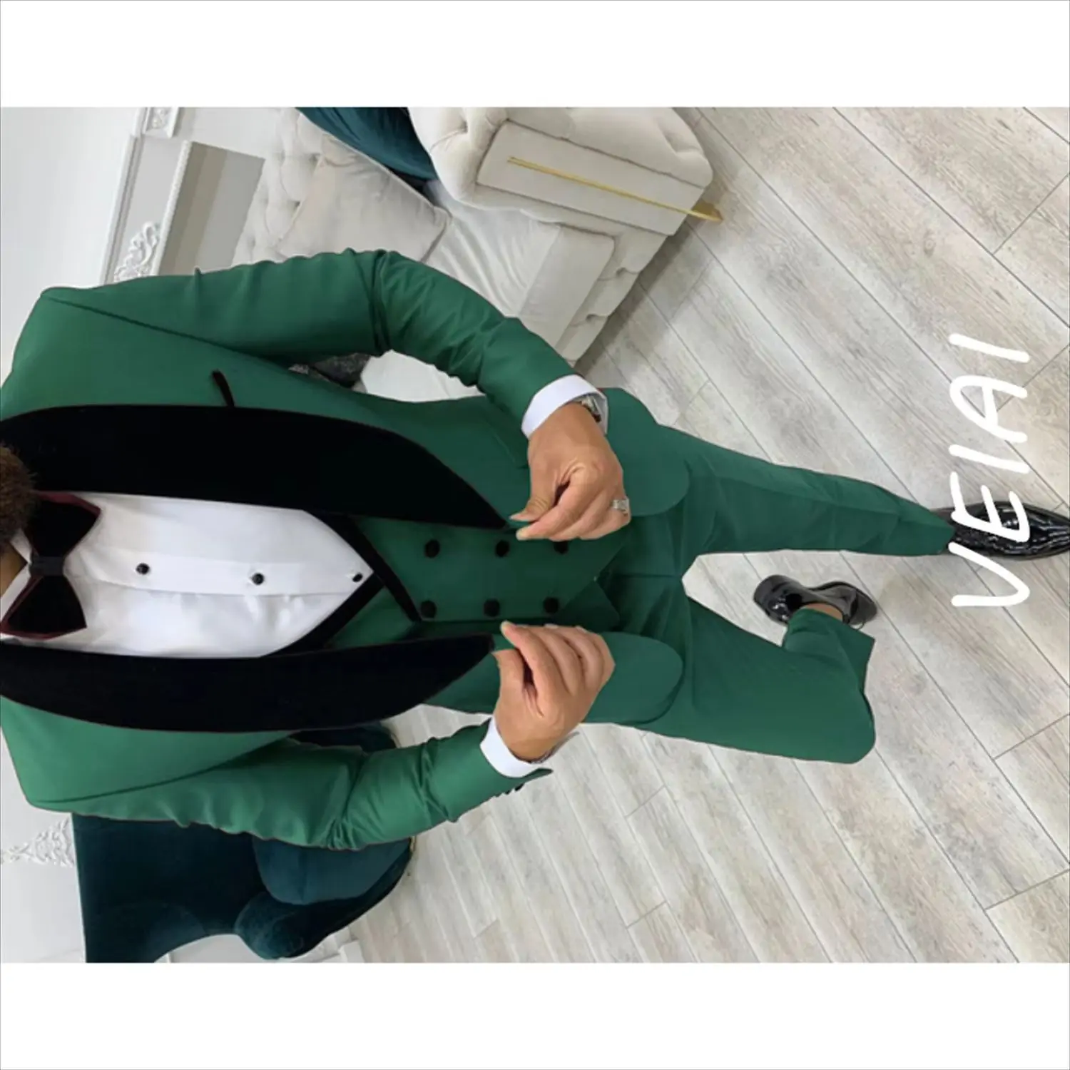 

Модный зеленый деловой мужской костюм по индивидуальному заказу, мужское платье из трех предметов, свадебный костюм жениха на заказ, смокинг, черный бархатный пиджак с лацканами, жилет Pa