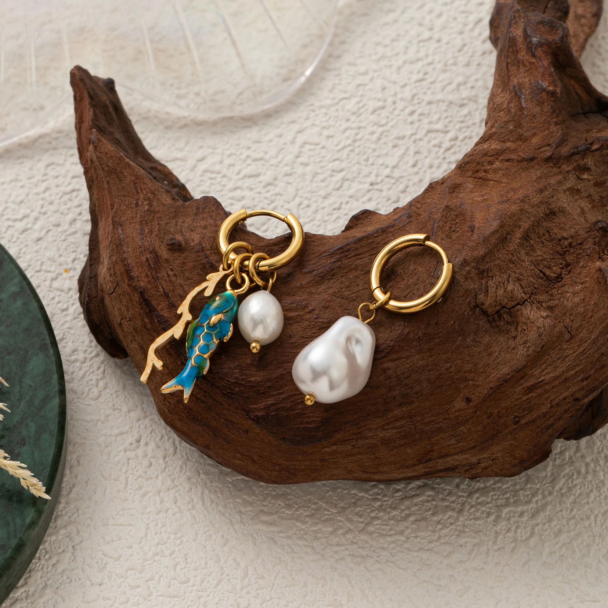 

Fashionable Ocean Fish Pearl Earrings Stainless Steel Material Elegant Jewelry Accessory