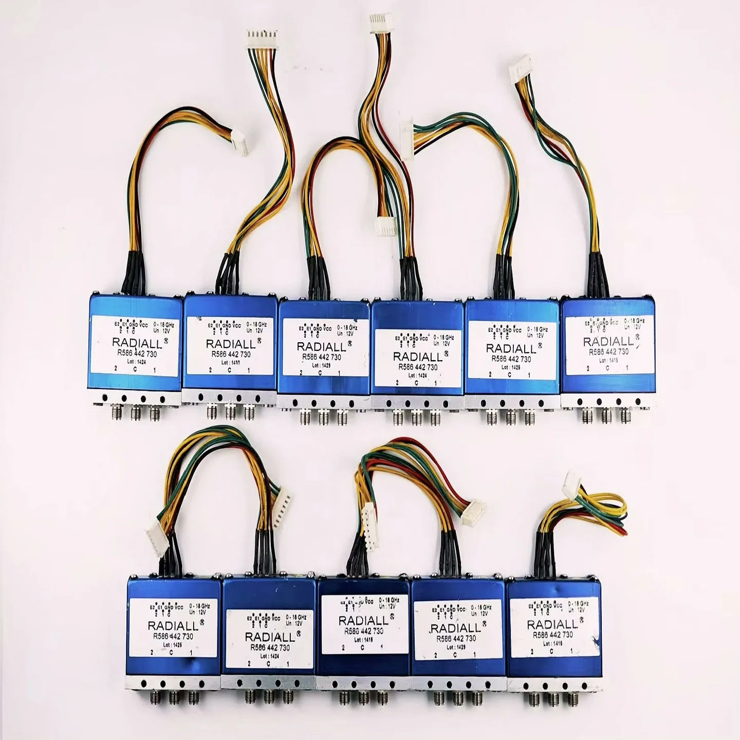 1 PIECE RADIALL R586442730 RF coaxial switch